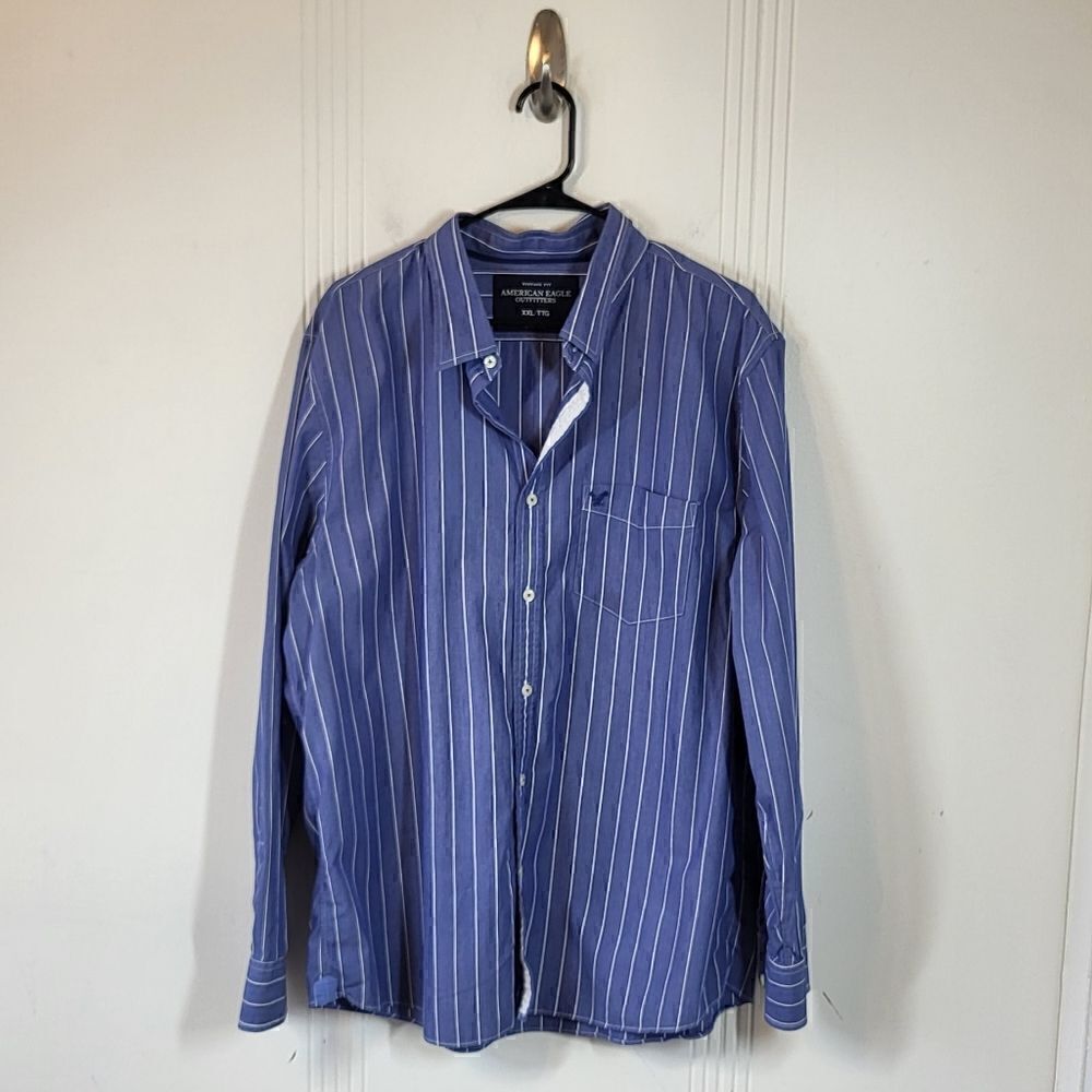 American Eagle Men's Button Down Shirt